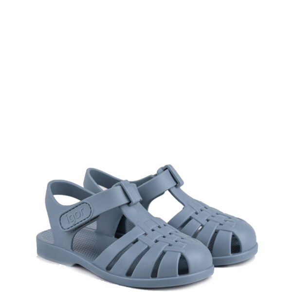 Cangrejeras de las marca Igor modelo Clásica velcro en color azul. Cangrejeras de pvc reciclado de alta calidad y libre de ftalatos. Flexibles y no resbalan. Cierre con velcro muy adherente.