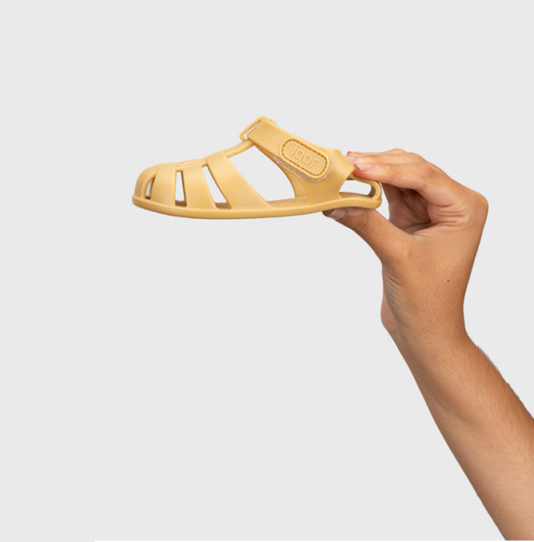 Sandalias Igor Nemo Solid Mostaza